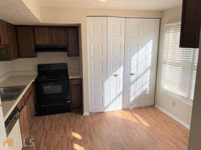 Building Photo - 4308 Lehaven Cir