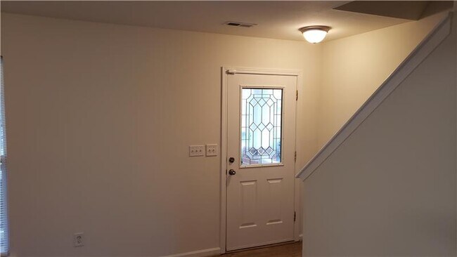 Building Photo - 8139 Rolling Meadows Ln
