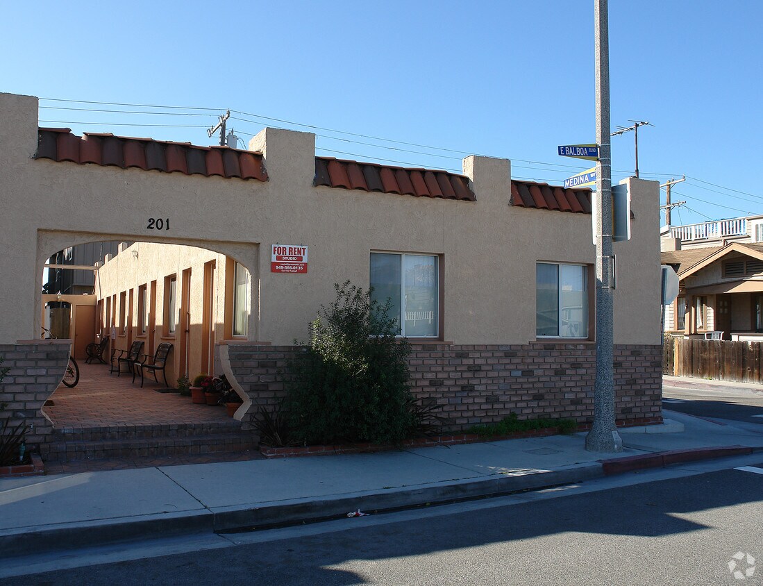 Building Photo - 201 E Balboa Blvd