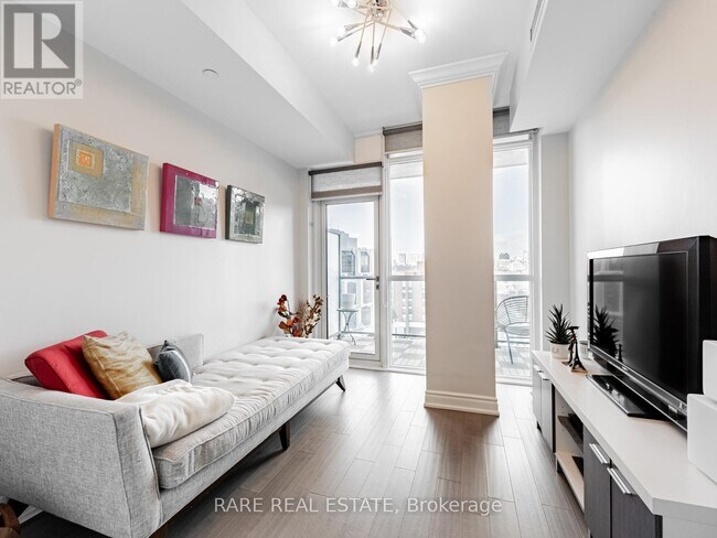 Building Photo - 32 Davenport Rd