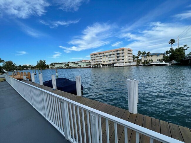Located on the waterway - 8501 Crespi Blvd