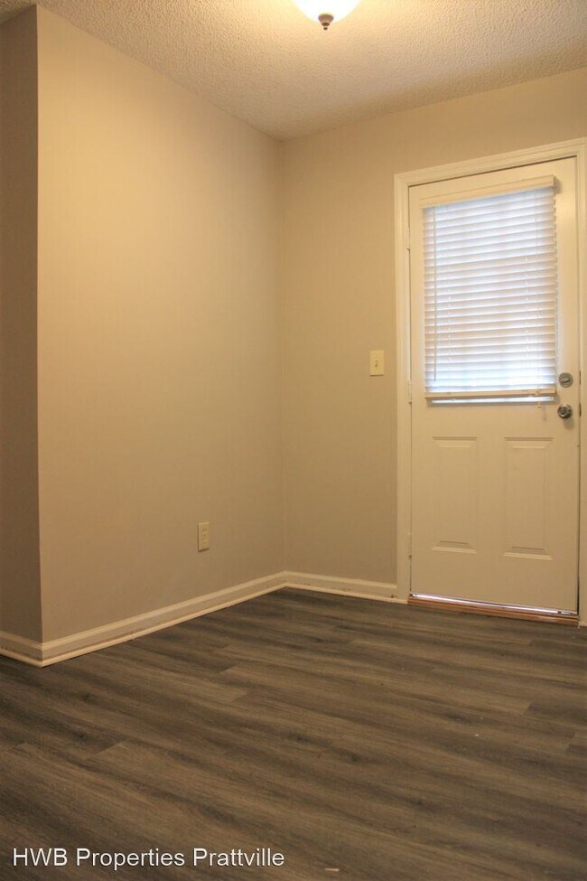 Foto del edificio - 3 br, 2 bath House - 2440 Ellen Lane