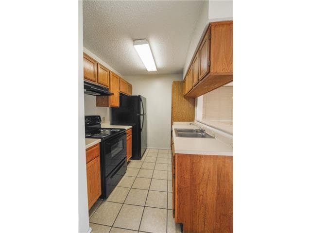 Building Photo - SUNCHASE 216