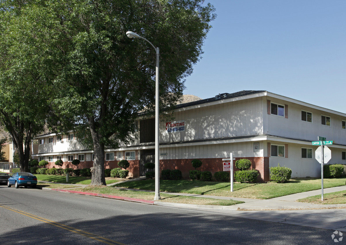 Building Photo - Crestview Apartments