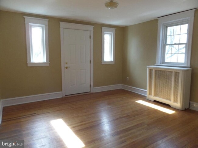 Building Photo - 627 Arbor Rd