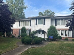Building Photo - 186 Peppertree Dr