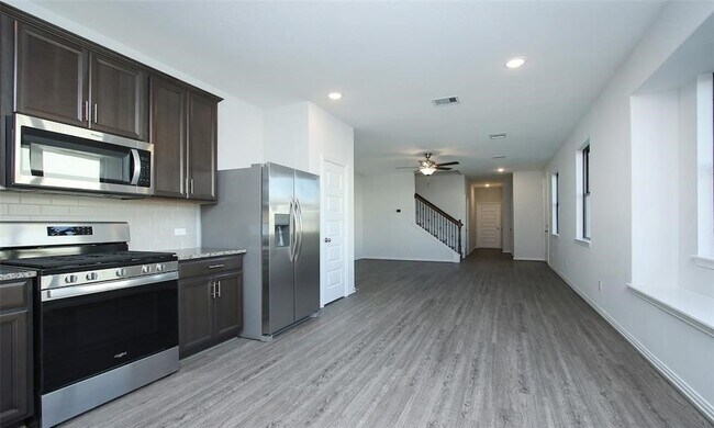 Foto del edificio - 7124 Elgin St