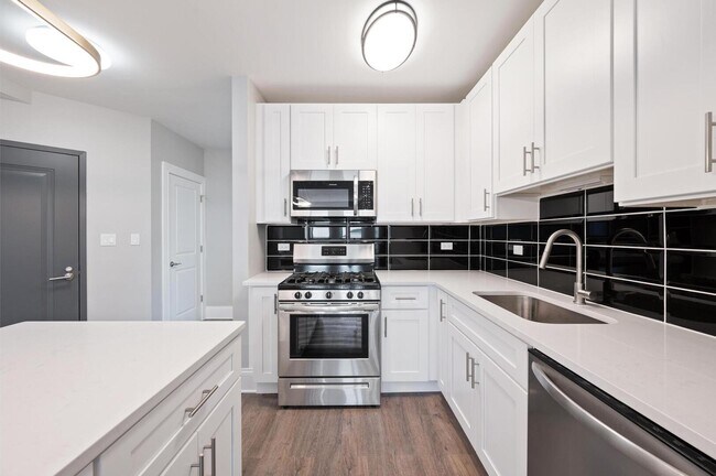 Foto del edificio - 7000 S South Shore Dr