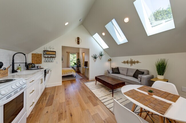 Foto del edificio - 1072 Vine St