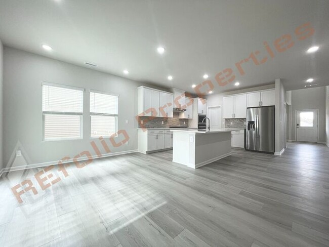 Foto del edificio - Beautiful Brand New 4 Bedroom, 2.5 Bathroo...