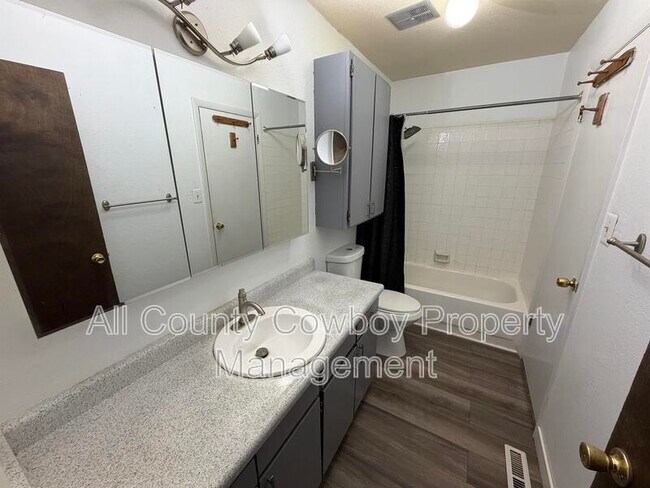 Foto del edificio - 1150 N 18th St