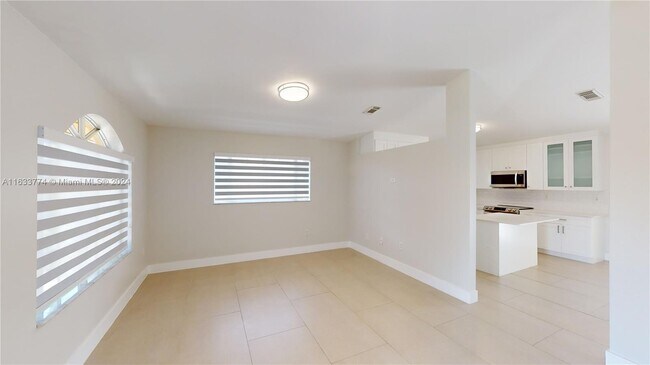 Building Photo - 16321 SW 78th Terrace