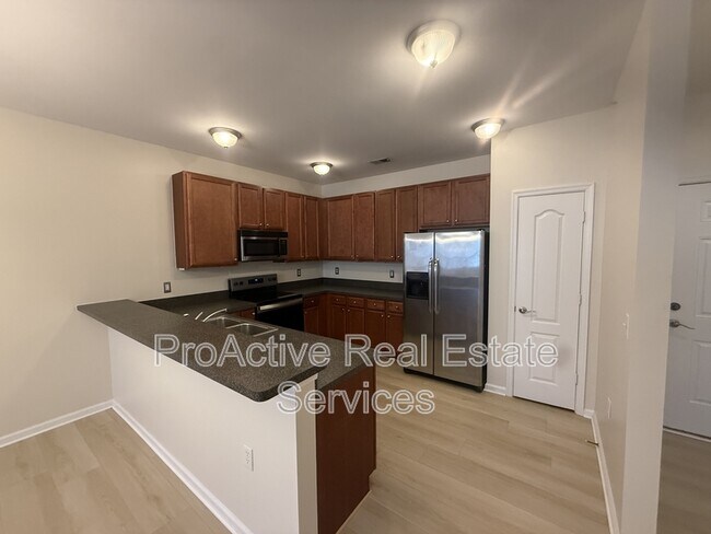 Building Photo - 924 Southmoor Dr
