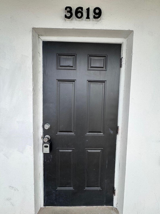 Foto del edificio - 3611 N Dixie Hwy