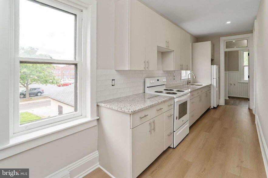 Foto principal - 243 Chestnut St
