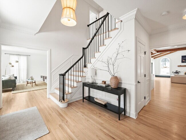 Foto del edificio - 3250 Chestnut Run Dr