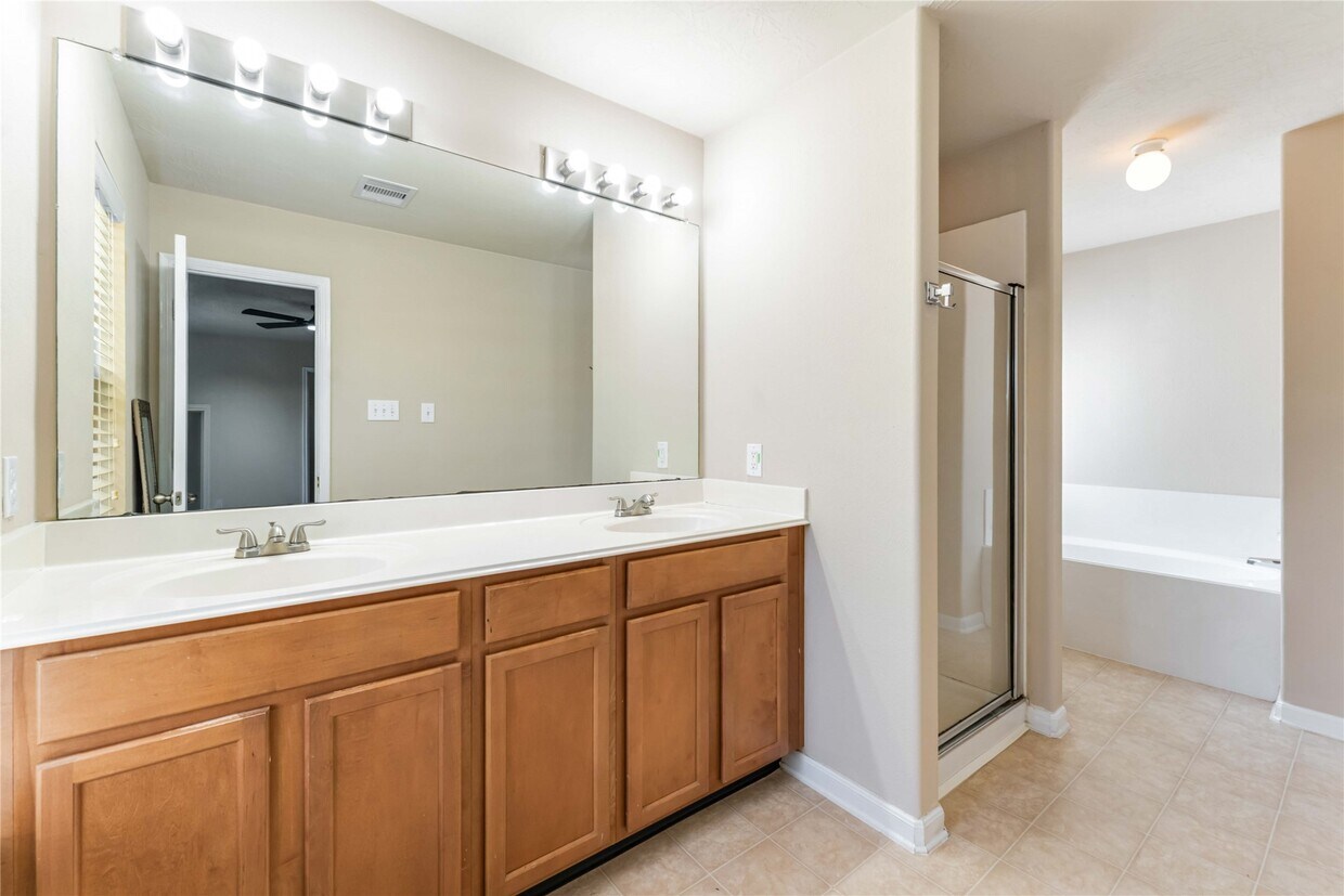 Foto del edificio - 10406 Harbor Canyon Dr