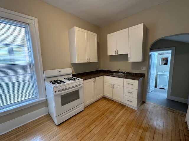 Foto principal - 2943 N Bartlett Ave