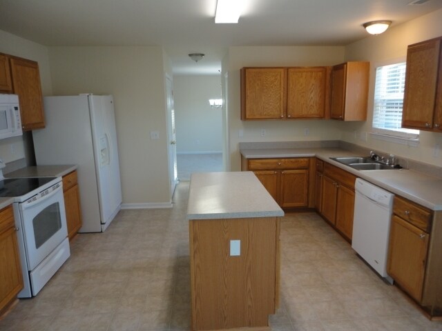 Building Photo - 105 Brandi Drive