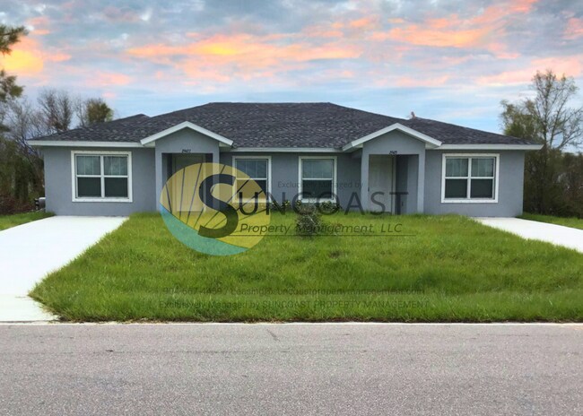 Building Photo - Gorgeous BRAND NEW 4BR/2BA Duplex Unit!