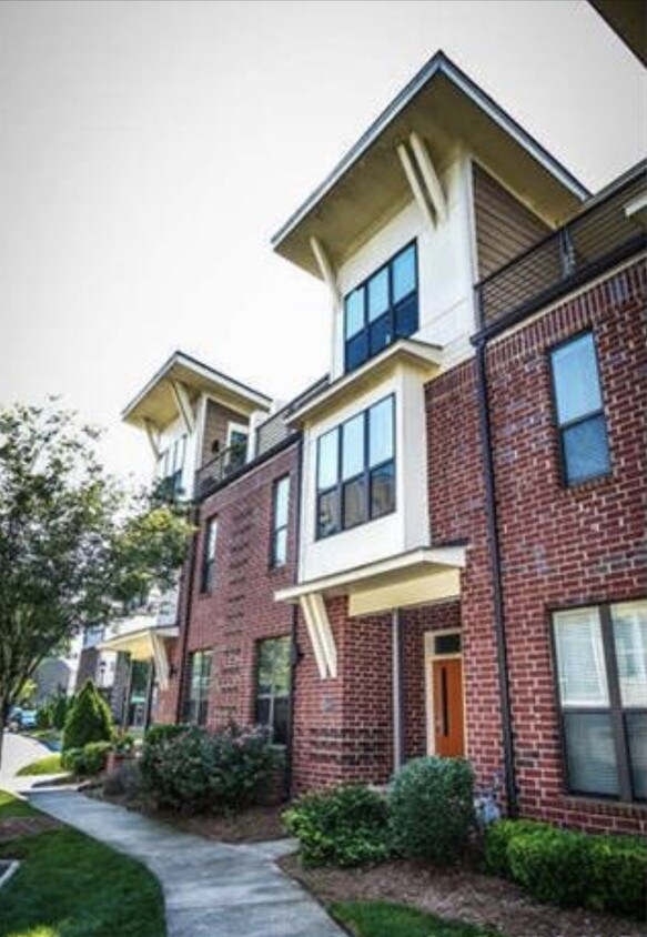 Foto principal - 534 Steel Gardens Blvd