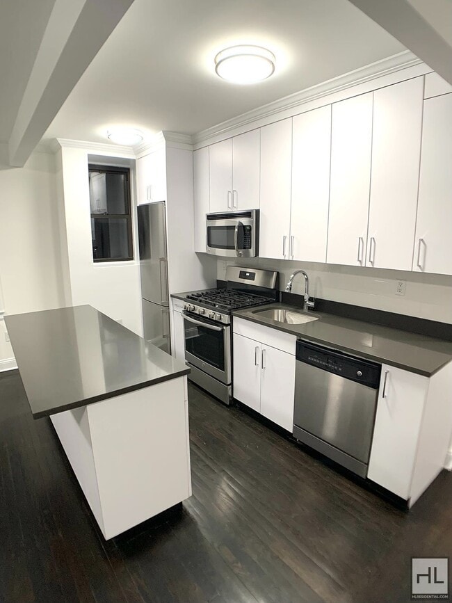 Building Photo - WEST 55 STREET