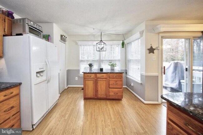 Building Photo - 2067 Paperbark Rd