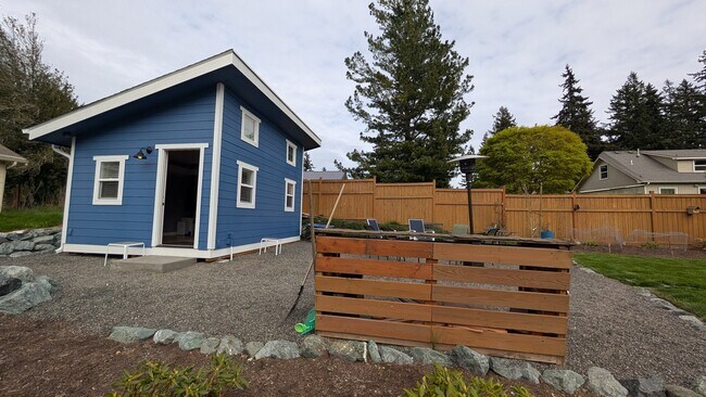Foto del edificio - 2728 Birchwood Ave