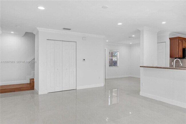 Foto del edificio - 10667 NW 45th St