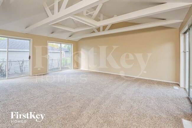 Foto del edificio - 1951 Bristol Cir