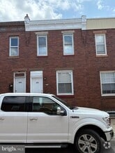 Building Photo - 638 W Russell St
