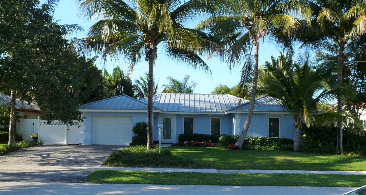Foto principal - 1083 SW 4th St