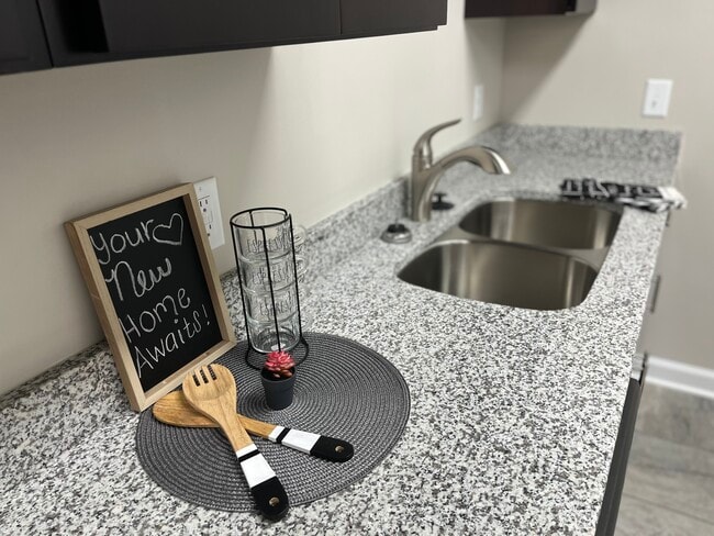 Building Photo - Reflection Pointe NC