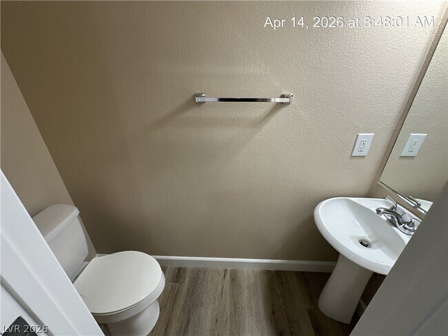 Foto del edificio - 856 Blushing Rose Pl