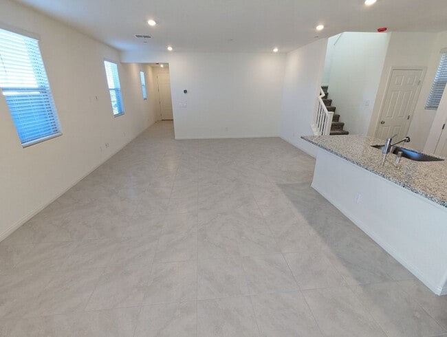 Building Photo - 1539 Pacific Baza St