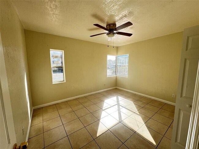 Foto del edificio - 315 NE 125th St