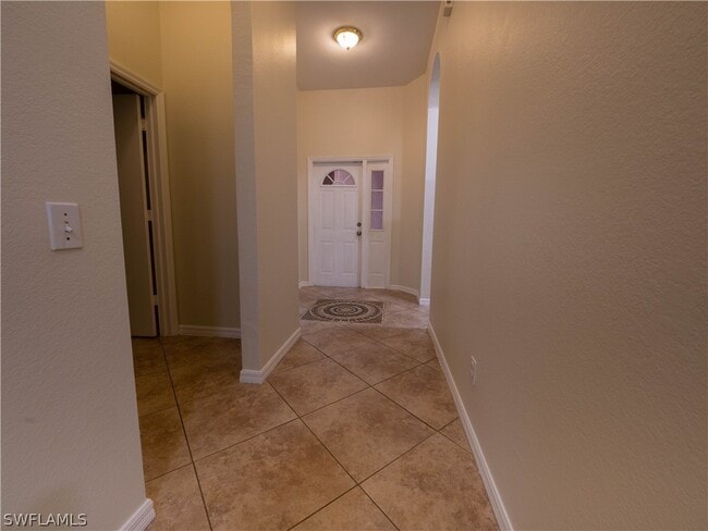 Building Photo - 8525 Tamara Ct