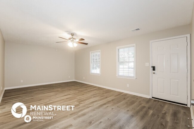 Building Photo - 2630 King George Ct NE