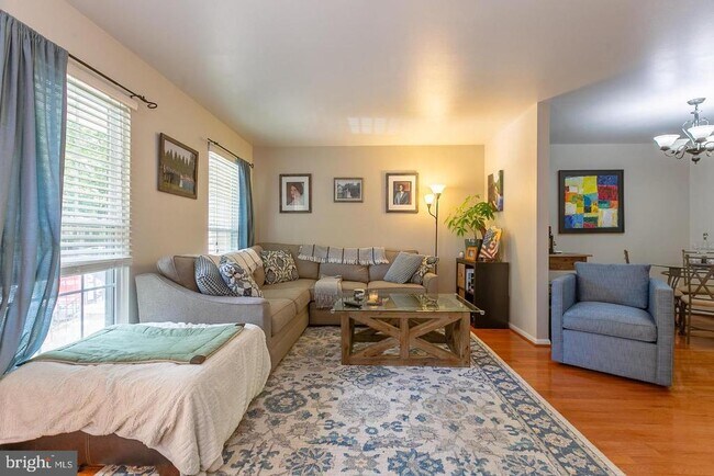 Foto del edificio - 13662 Barren Springs Ct