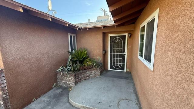 Foto del edificio - 3984 N Millbrook Ave