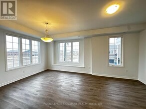 Building Photo - 1259 Lily Cres