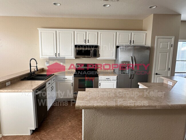 Building Photo - 14616 W Ventura St
