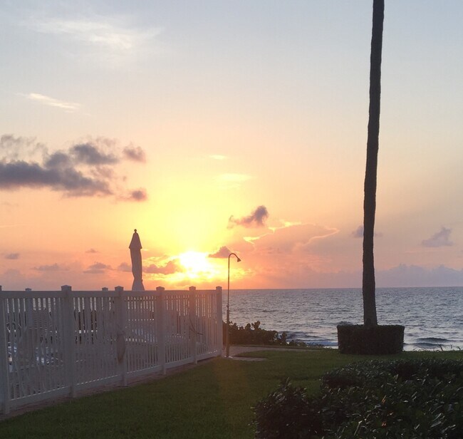 Foto del edificio - 3851 N Ocean Blvd
