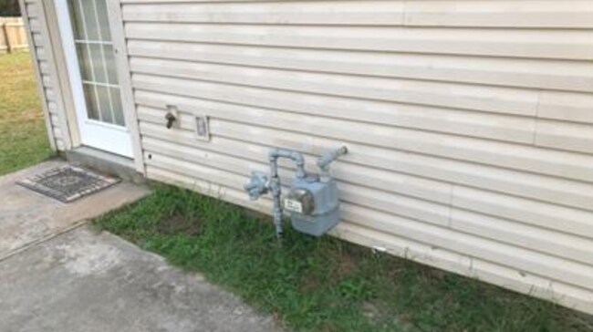 Foto del edificio - 1106 Moss Hill Dr