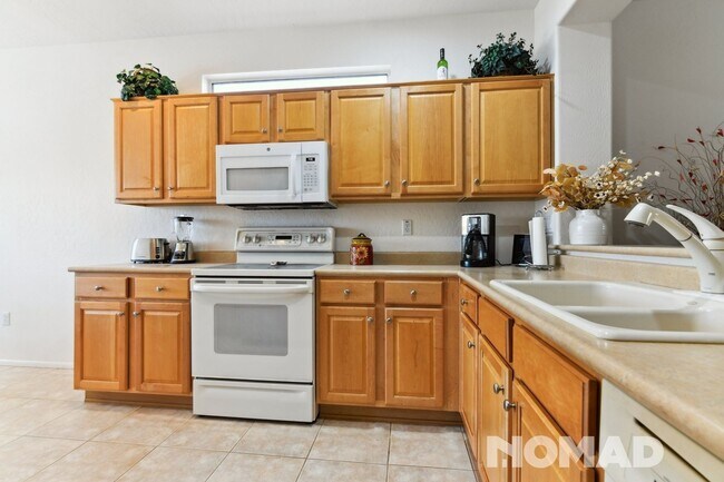 Foto del edificio - Charming 2BR House in Surprise