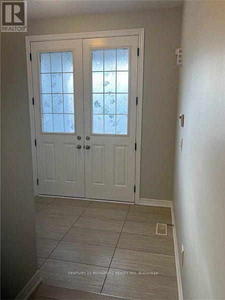 Building Photo - 12 Foliage Dr