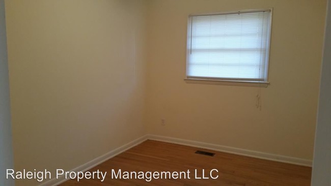 Building Photo - 1326 Trinity Rd