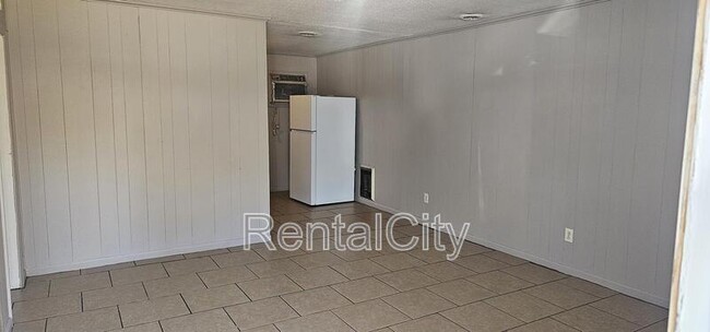 Building Photo - 46 Burks Pl