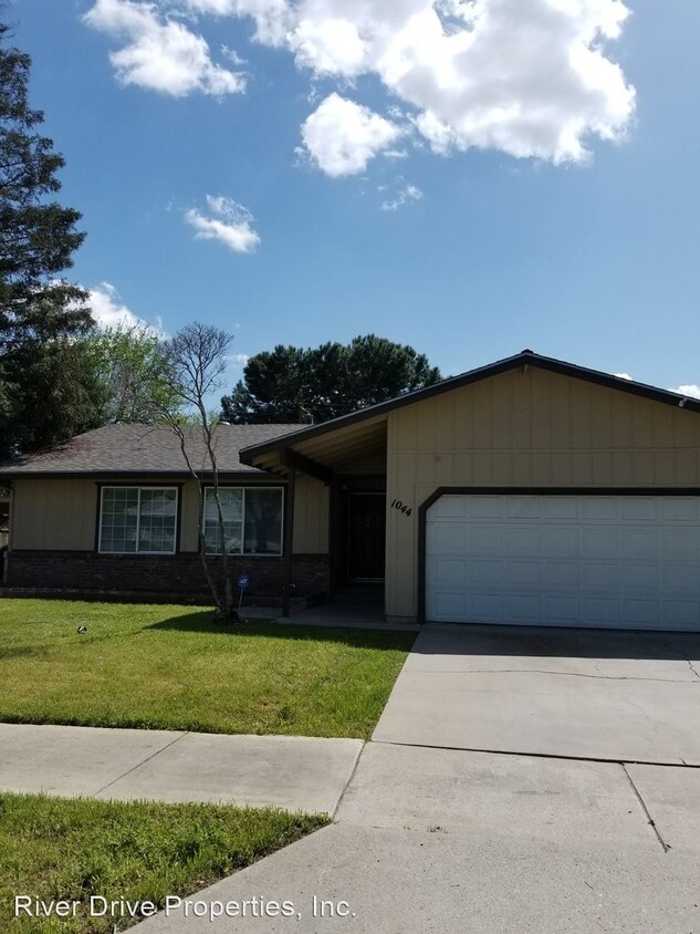 Primary Photo - 3 br, 2 bath House - 1044 Lees Court