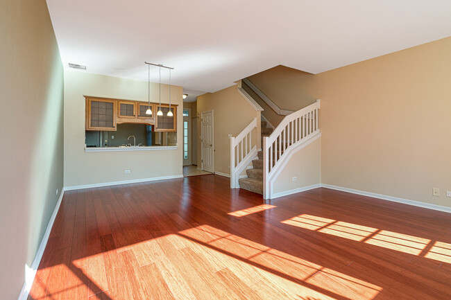 Building Photo - 3103 Anton Dr